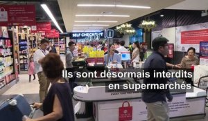 Thaïlande: les supermarchés disent adieu aux sacs plastique