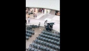 Installation de chaises la plus rapide du monde pour un spectacle !