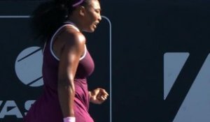Auckland - Serena Williams retrouve le goût de la victoire