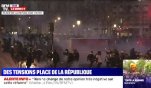 Des affrontements éclatent entre manifestants et forces de l'ordre, place de le République à Paris