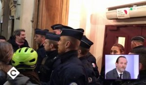 Macron évacué d’un théâtre à Paris - C à Vous - 20/01/2020