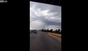 Regardez cette colonne de pluie bien définie dans le ciel !