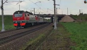 Un train fait un clin d’œil