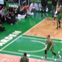 Lou Williams en colère contre les arbitres