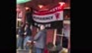 Les fans de Man United envahissent les rues de Bruges