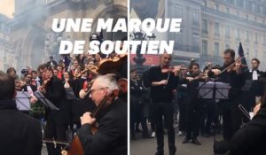 Les musiciens de l'Opéra de Paris soutiennent la manifestation des avocats en jouant