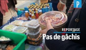 Contre le gaspillage, des restaurateurs vendent dans la rue leur stock de nourriture