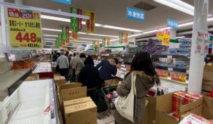 Les Japonais se ruent dans les supermarchés par crainte du confinement