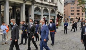 Coronavirus: le Roi Philippe rend visite aux commerçants du centre-ville de Bruxelles