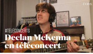 Declan McKenna joue en acoustique "The Key to Life on Earth" en téléconcert depuis Londres