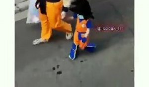 Il Deguise Sa Fille En Mamie Adorable Sur Orange Videos