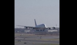 Le premier atterrissage d'un A380 d'Air France en 2009, "on était tous fous"
