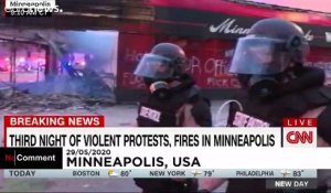 A Minneapolis, une équipe de CNN arrêtée en plein direct