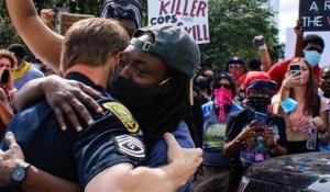 Mort de George Floyd : 19 images positives et bienveillantes des manifestations, loin des violences