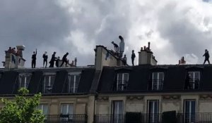 VIDÉO - Paris : des affrontements sur les toits en marge de la manifestation antiraciste