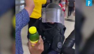 Paris La Défense, un homme possiblement armé signalé, la police évacue les lieux