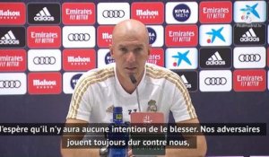 33e j. - Zidane donne du temps à Hazard