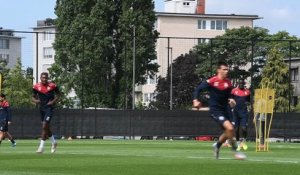 Football: les joueurs de l'Antwerp à l'entrainement