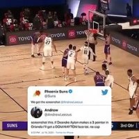 Après un 3-points du pivot Deandre Ayton, ce fan NBA est obligé de se faire tatouer le visage