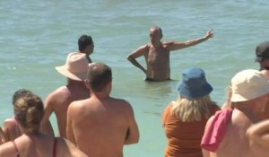 Le président du Portugal vient en aide à des nageuses en difficulté