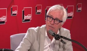 Gilles Pialoux : "L'épidémie court chez les moins de 40 ans, donc moins de personnes hospitalisées avec des formes graves... Mais on sait très bien comment ça a commencé : il faut une survigilance