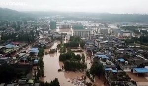 Le Grand Bouddha de Leshan menacé par les inondations en Chine