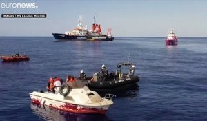 49 migrants évacués du "Louise Michel", bateau humanitaire en détresse