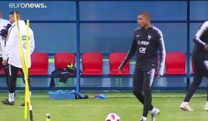 Mbappé,  testé positif au Covid-19, déclare forfait pour une semaine au moins