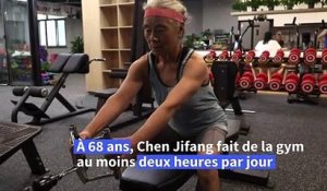 A Shanghai, une senior accro à la salle de sport "tant que je suis en vie"