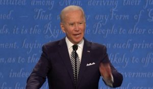 En plein débat, Biden accuse Trump d'être le "caniche de Poutine"