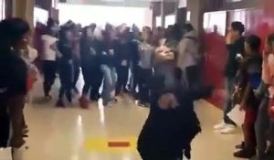 Cette prof et ses élèves dansent sur Thriller et c'est génial