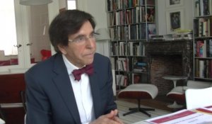 Elio Di Rupo: "se faire vacciner, c'est la clé de la liberté"