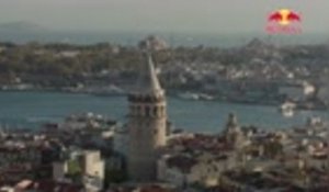 F1 - Gasly et Albon visitent Istanbul à bord de leurs monoplaces