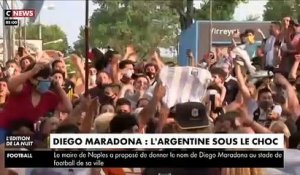 Disparition du "Dieu" Maradona : Regardez les réactions de la population en Argentine où la population a du mal à croire au décès de leur idole
