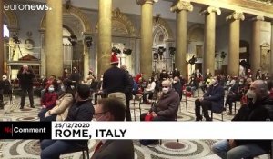 No Comment : des paniers-repas distribués à Rome pour Noël