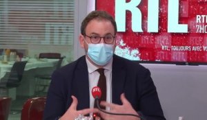 Vaccin en France : "on bascule dans une défiance", déplore Aurélien Rousseau