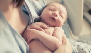 Baby-boom : des centaines de naissances supplémentaires attendues dans les hôpitaux suite au confinement