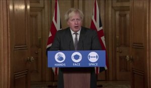 Covid-19: Boris Johnson annonce un élargissement du confinement au Royaume-Uni