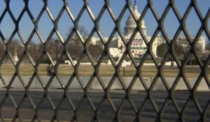 À Washington, des grilles anti-émeutes installées tout autour du Capitole