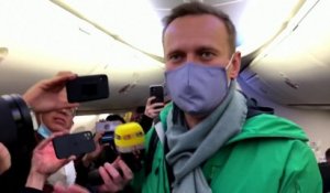 Les images d'Alexeï Navalny quittant Berlin pour rejoindre Moscou malgré les menaces d'arrestation