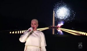 L'incroyable show de Katy Perry à la Maison Blanche pour conclure la journée d'investiture sur Firework - Regardez