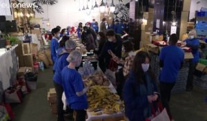 A Paris, l'association Linkee distribue de la nourriture aux étudiants précaires