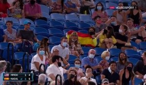 Doigts d'honneur et cris en tribunes : Rafael Nadal a préféré en rire