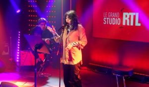 VIDÉO - Camélia Jordana chante "Doudou" d'Aya Nakamura dans "Le Grand Studio"