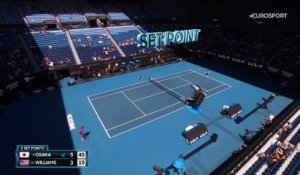 Un coup droit solide et Osaka remporte le premier set