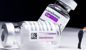 Faut-il craindre le vaccin d’AstraZeneca ? « Ce n’est pas un sérum de seconde zone ! », selon l'infectiologue Daniel Camus
