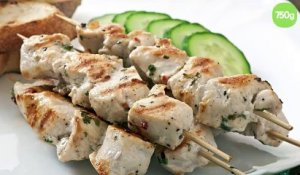 Brochettes de poulet marinées