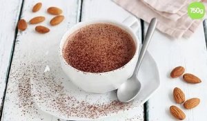 Chocolat chaud healthy au lait d'amande