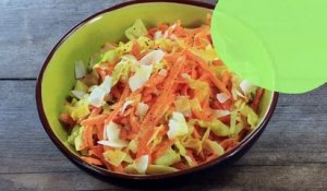 Salade de carottes râpées, coco et citron vert
