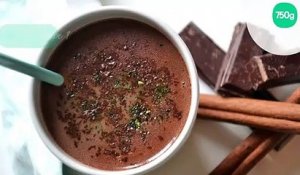 Chocolat chaud maison au thé noir et matcha